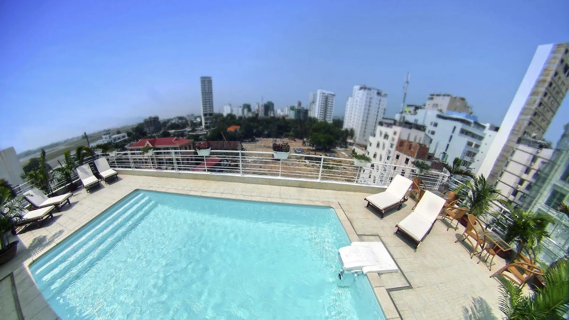Sunny Hotel Nha Trang contacts