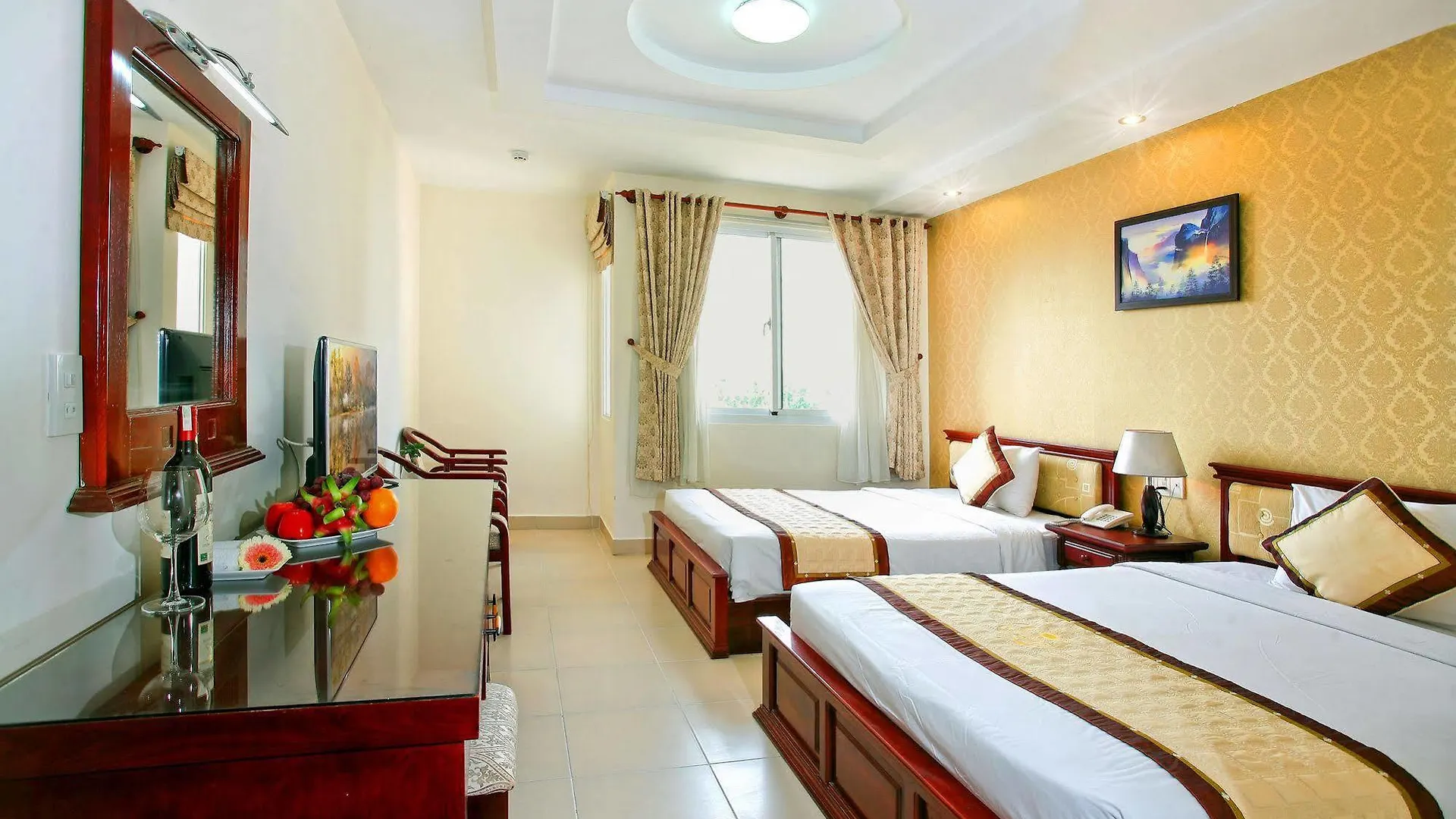 Sunny Hotel Nha Trang